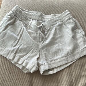 Women's Cream Shorts